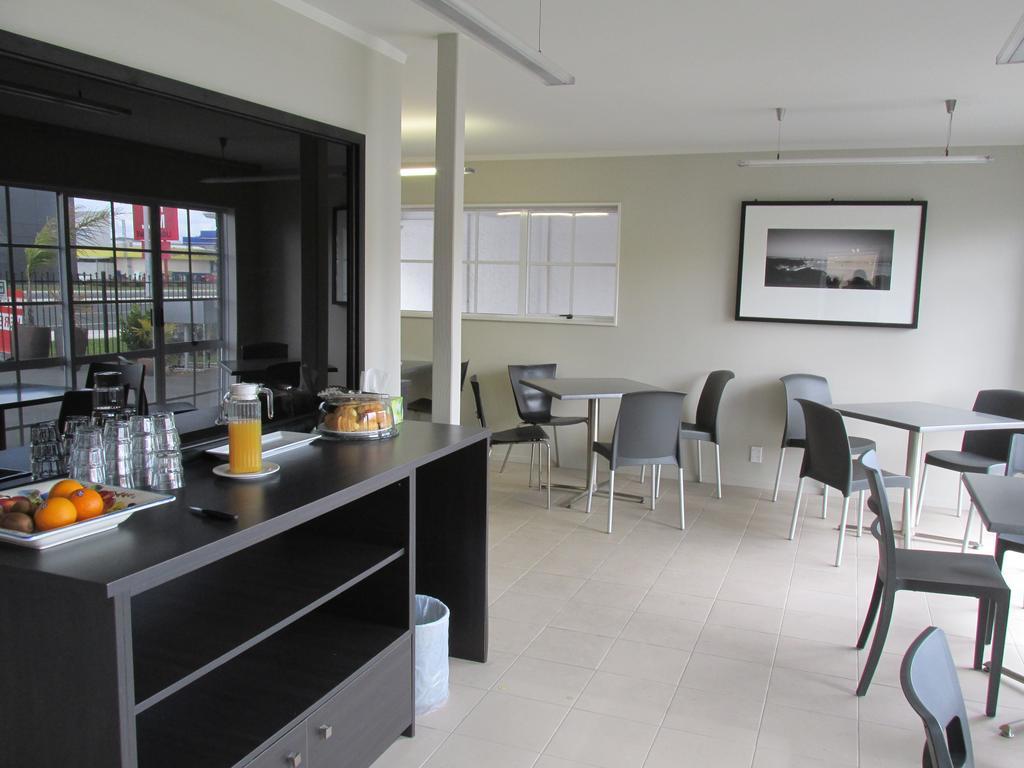 Lake Rotorua Hotel 4*