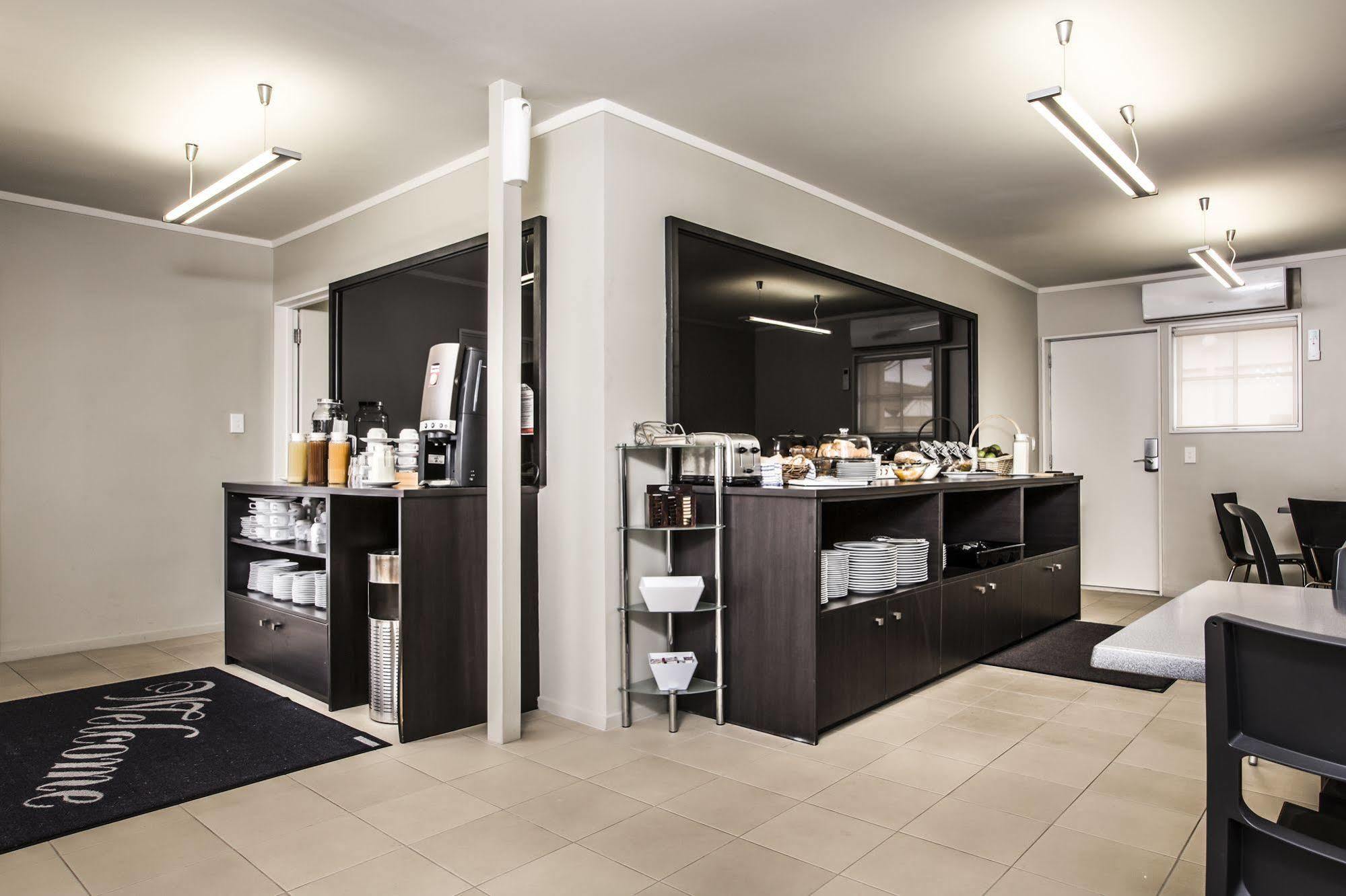 Lake Rotorua Hotel 4*